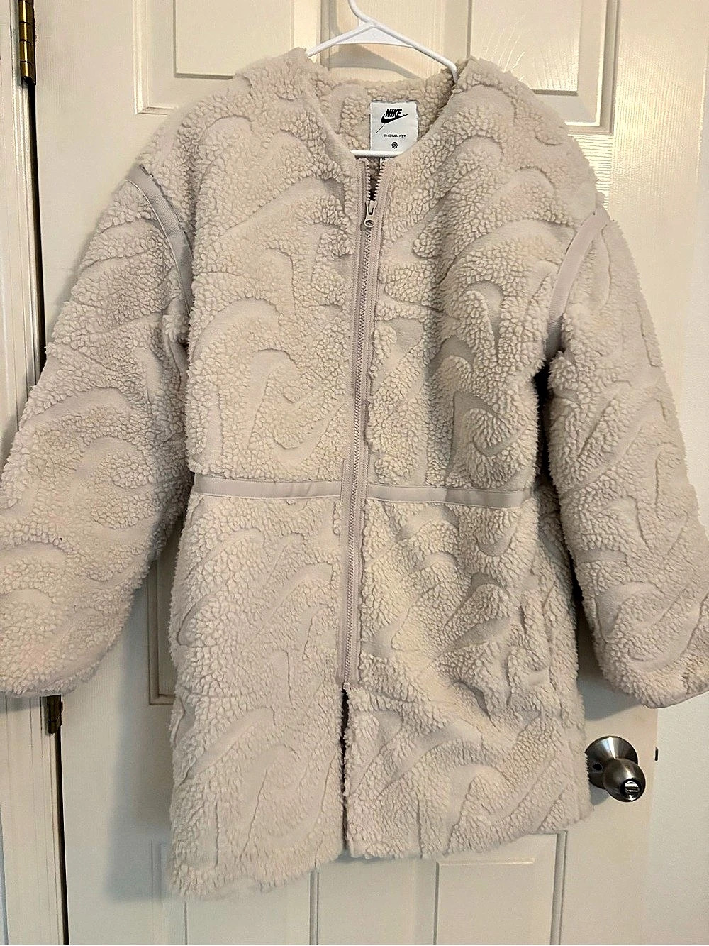 Nike Therma-FIT Teddy Fleece Coat in Cream XS NWT